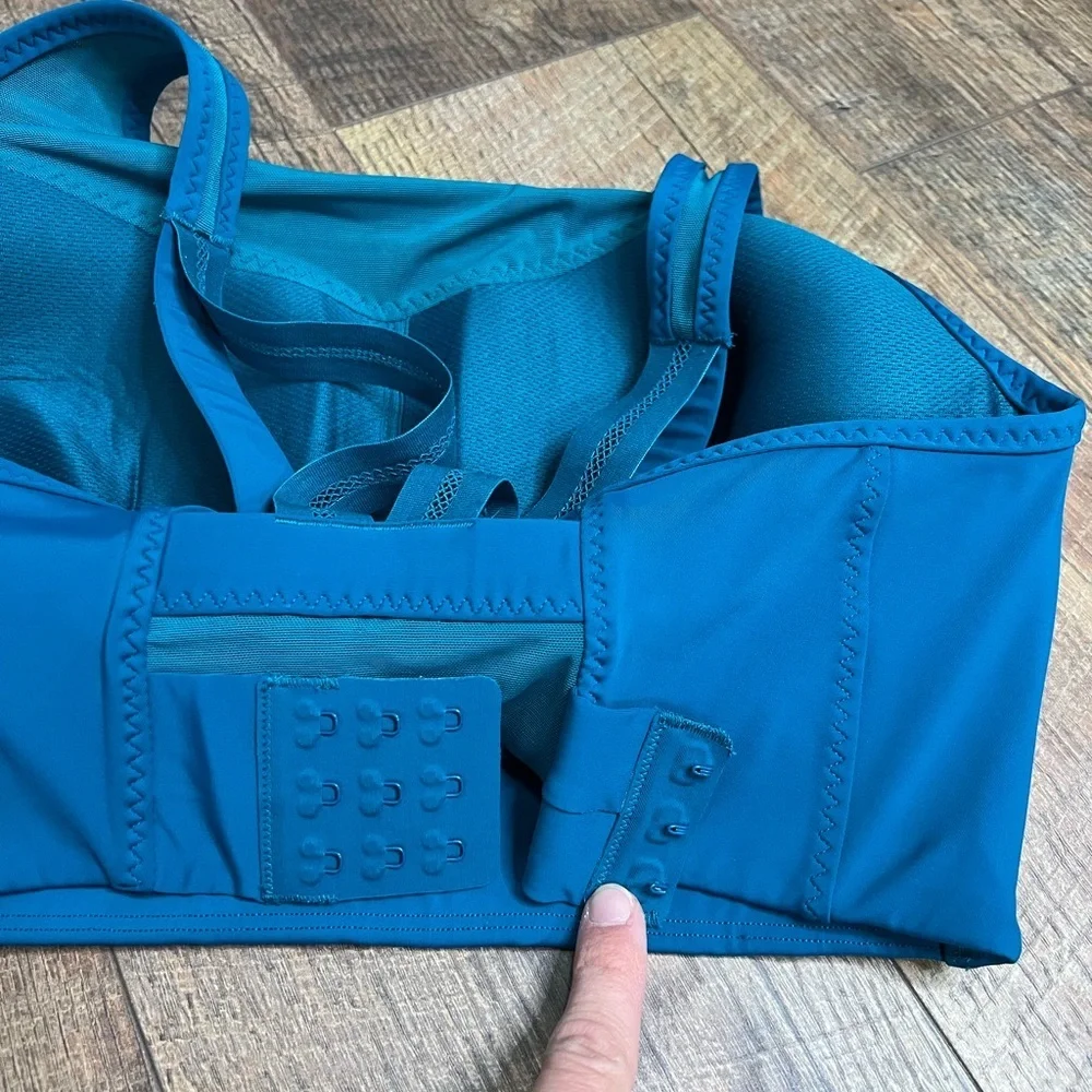 Athleta Gigi high support sports bra deep water teal size small - Picture 7 of 8